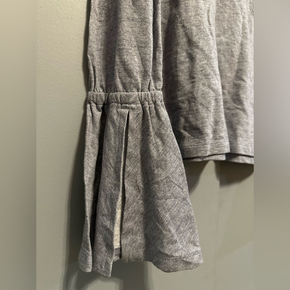 ❤️bp - Gray Ruffled Bell Sleeve Top (XS) - Picture 5 of 10